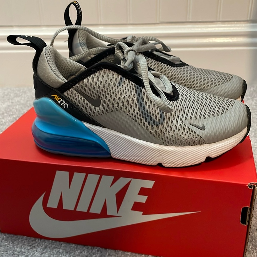 Nike Air Max 270 kids shoes size 11